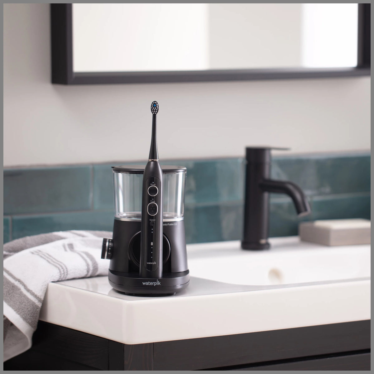 Black Electric Toothbrush and Water Flosser Combo O29419