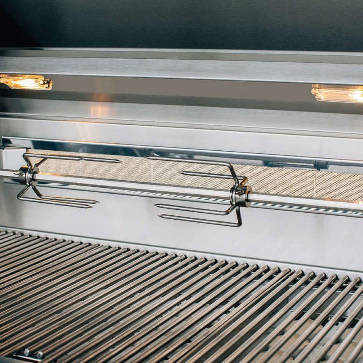36-Inch 3-Burner Built-In Natural Gas Grill With Stainless Steel Burners & Rotisserie E13729