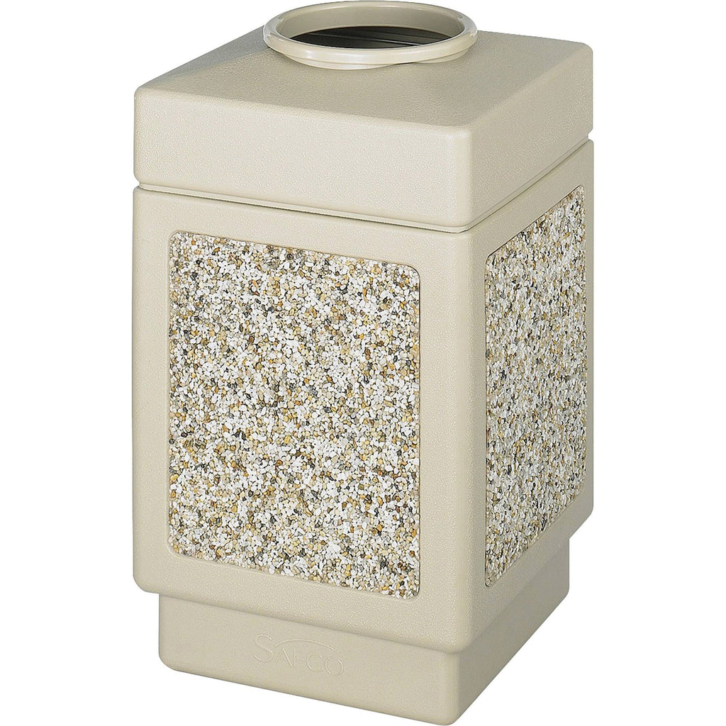 38 gal Outdoor Plastic Trash Can R941877