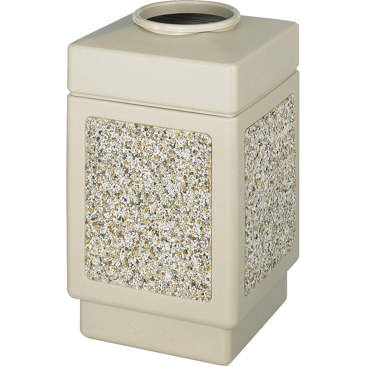 38 gal Outdoor Plastic Trash Can R941877