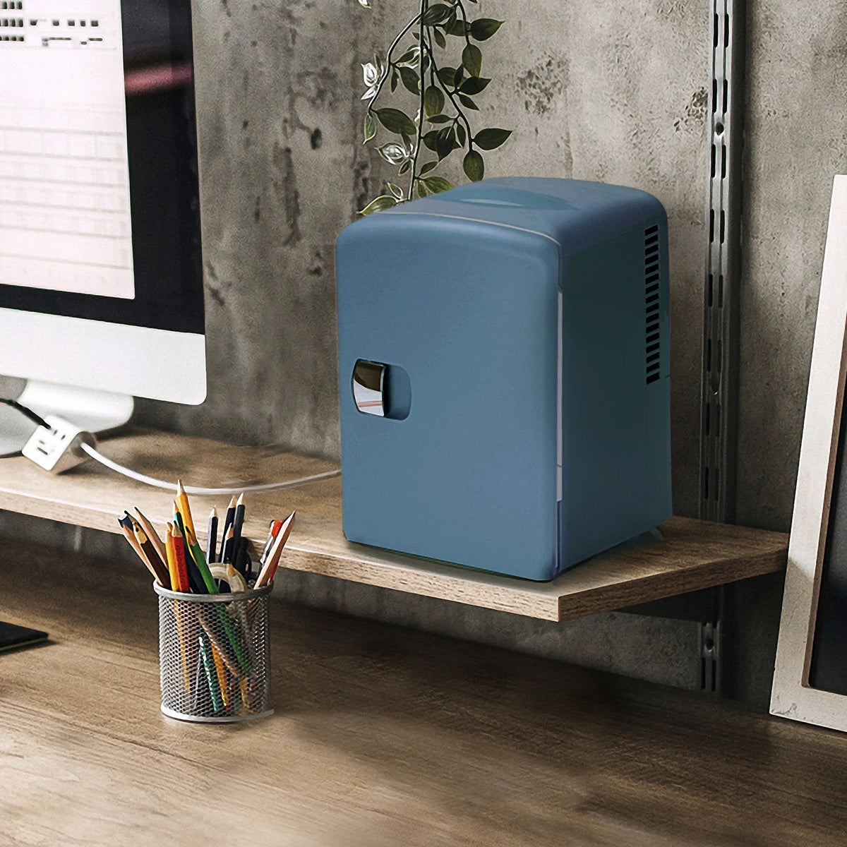 Black 6 Can Mini Fridge M151389