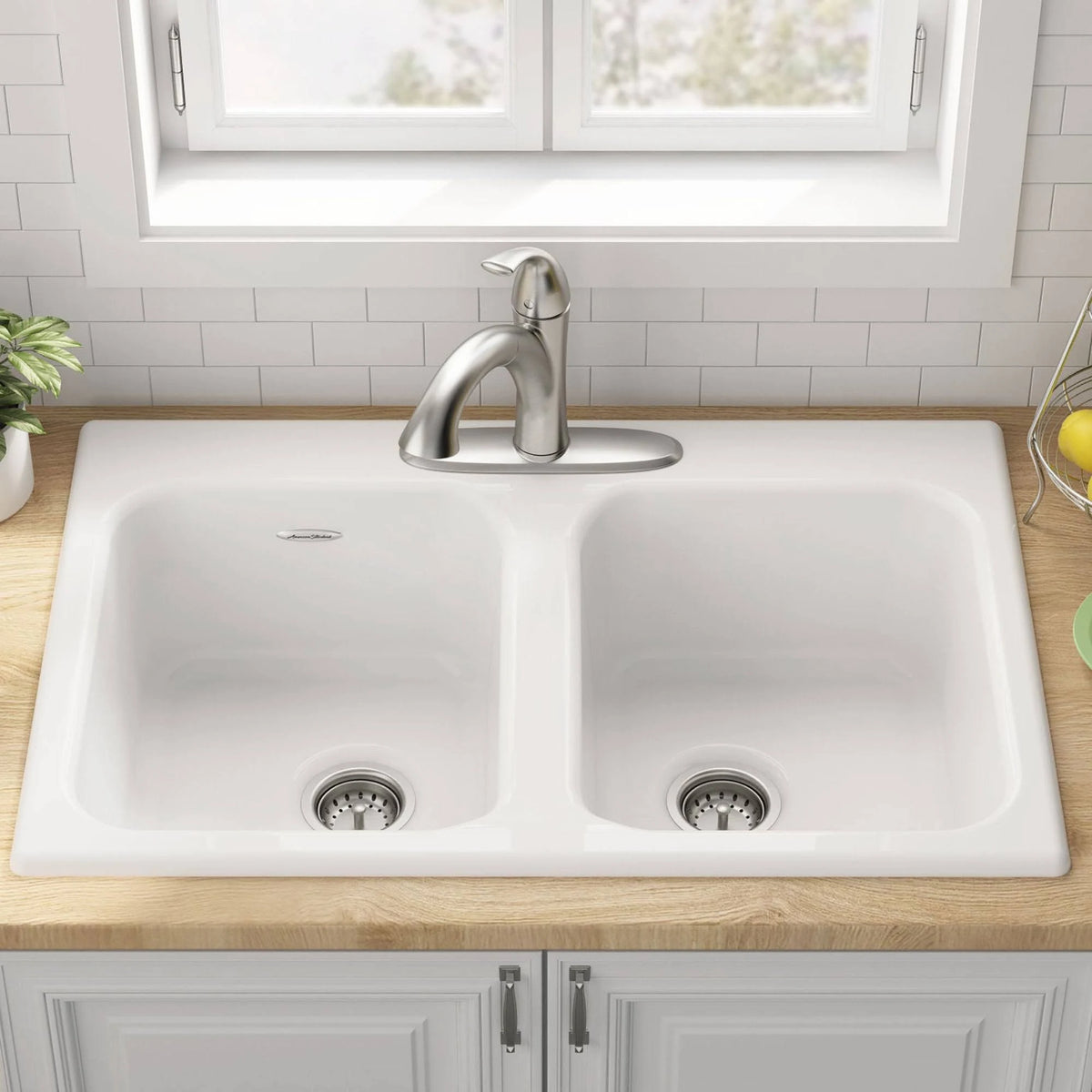 Brilliant White Kitchen Sink C1935