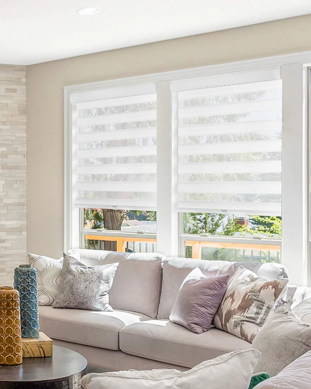 Zebra Roller Shade, Light Filtering, 45"W X 72"H R58663