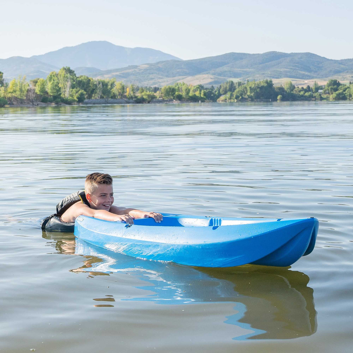 6 ft Youth Kayak Blue Y73391
