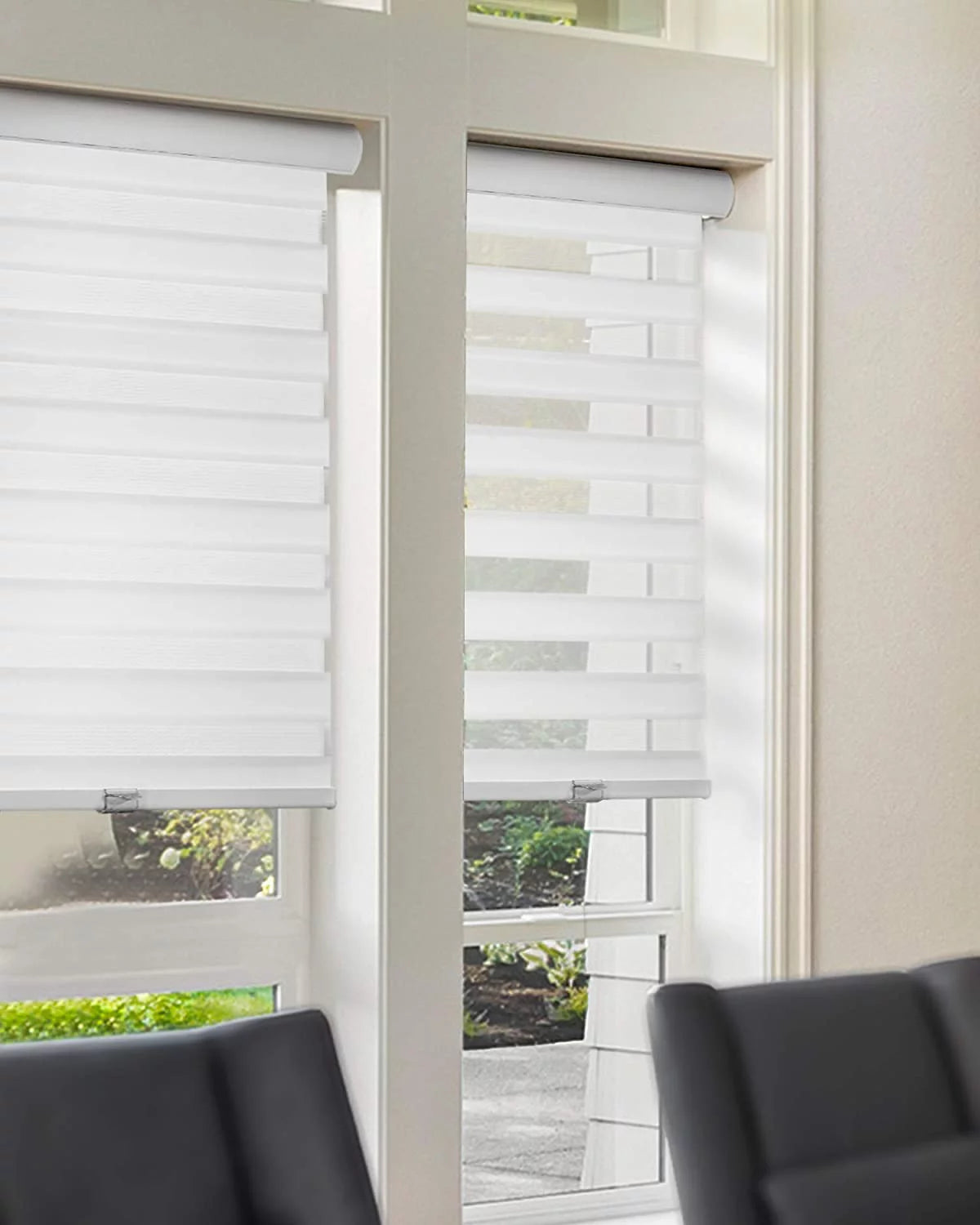 Zebra Roller Shade, Light Filtering, 45"W X 72"H R58663