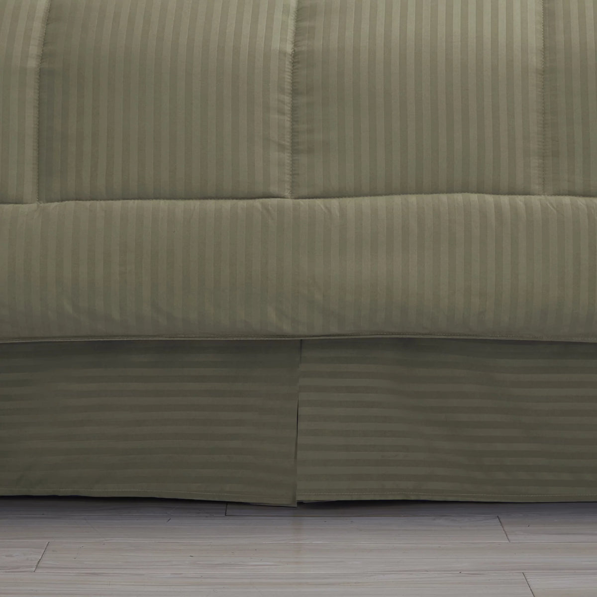 Sage 8 Piece Bed in a Bag Comforter Set King Z101191