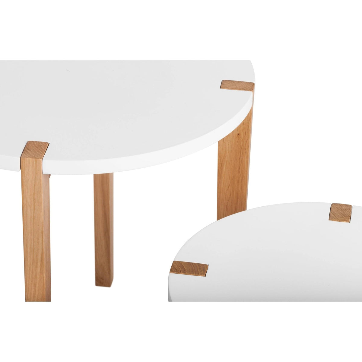 White Oak Round Nesting Side Tables (Set of 2) R317907